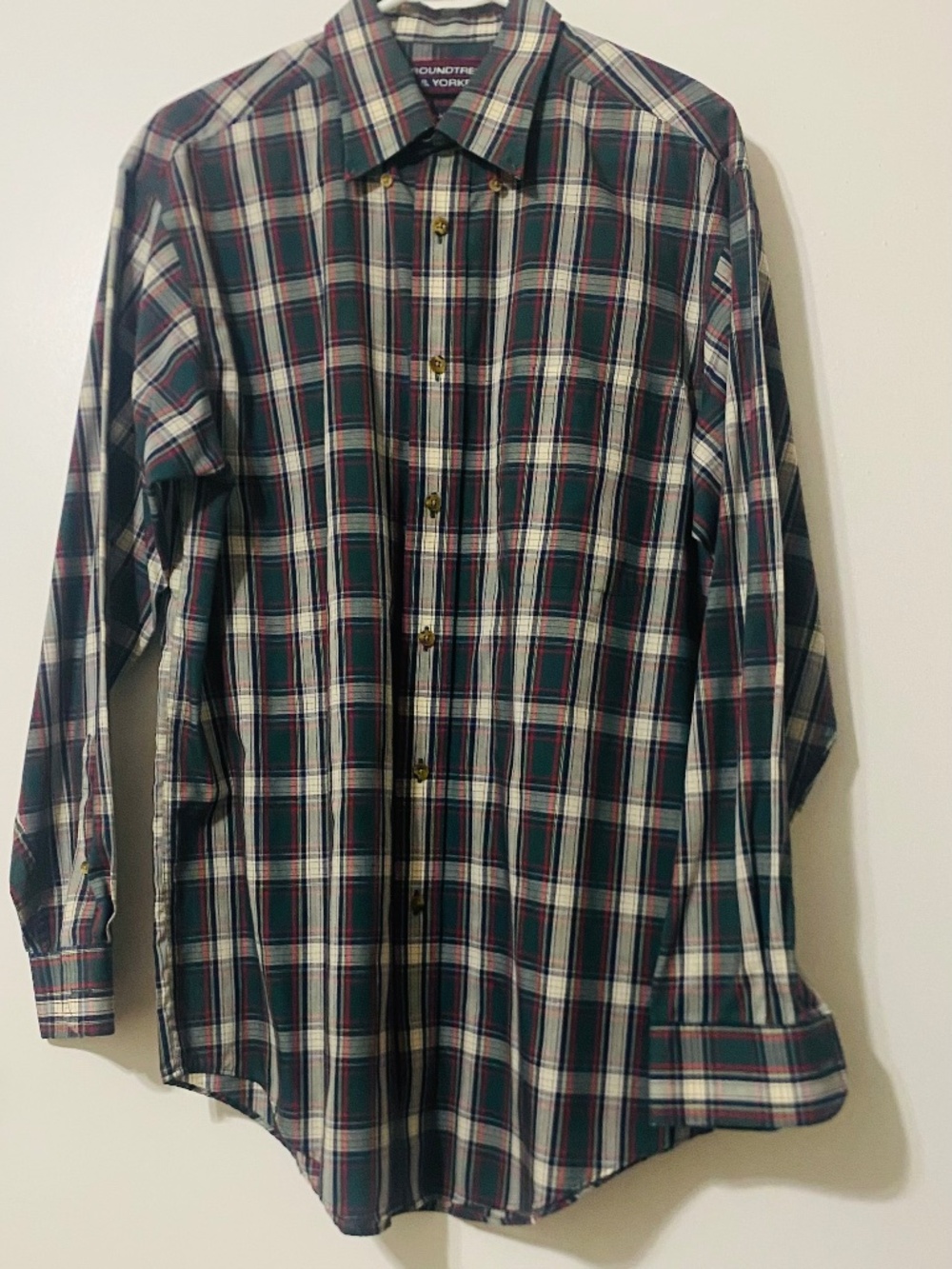 ROUNDTREE & YORKE COTT/POLY MENS CASUAL SHIRT SZ M GREEN/WHT/RED PLAID L/SLVE
